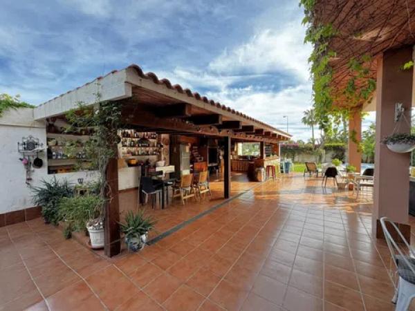 Casa independiente en avenida de la Costa Blanca