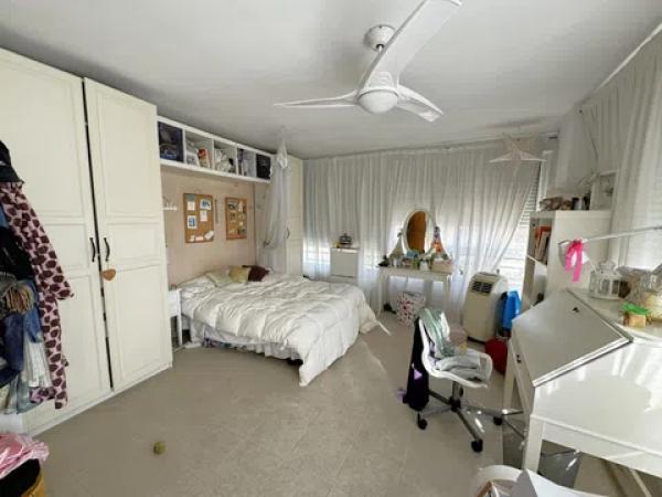 Casa independiente en avenida de la Costa Blanca