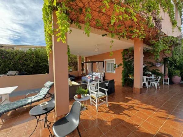 Casa independiente en avenida de la Costa Blanca