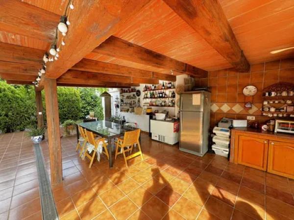 Casa independiente en avenida de la Costa Blanca