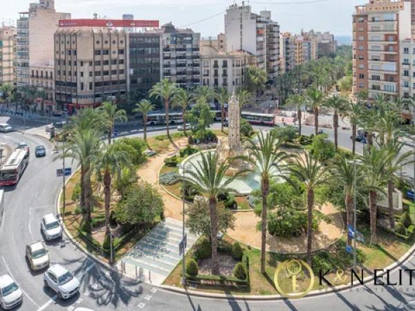 Ático en plaza de los Luceros, 13