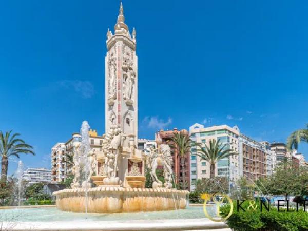 Ático en plaza de los Luceros, 13