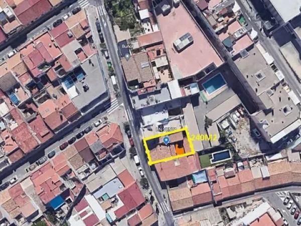 Casa independiente en calle Rafael Escolano, 42