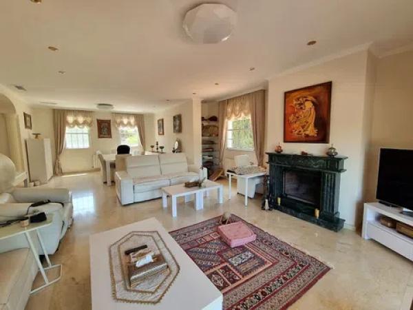 Casa independiente en Hinojo