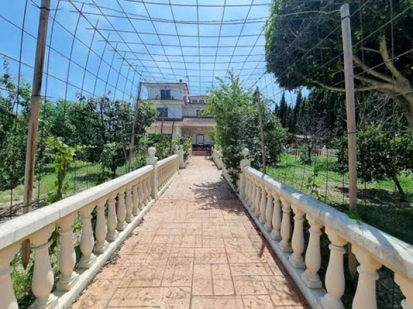 Casa independiente en Hinojo