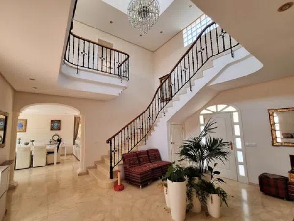 Casa independiente en Hinojo