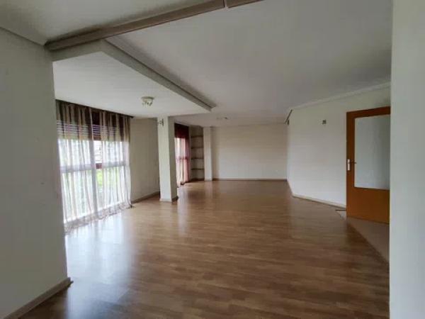 Piso en calle Astrónomo Comas Sola