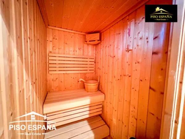 Chalet adosado en calle Océano