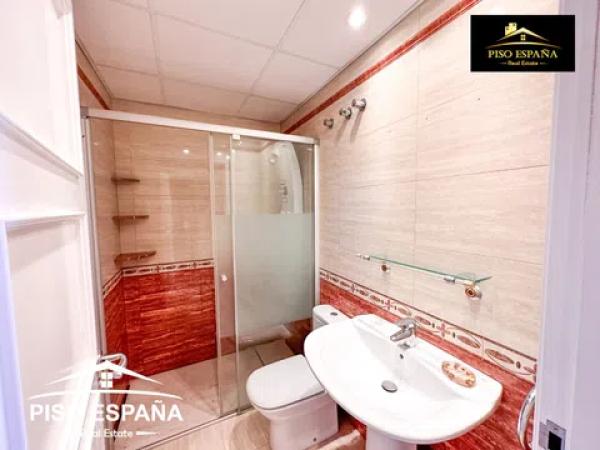 Chalet adosado en calle Océano