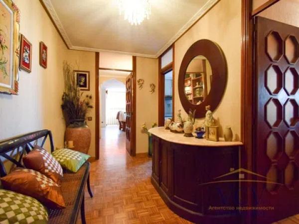 Piso en Barrio Vistahermosa