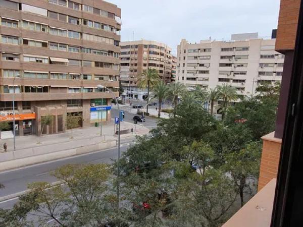 Piso en avenida Catedratico Soler, 3