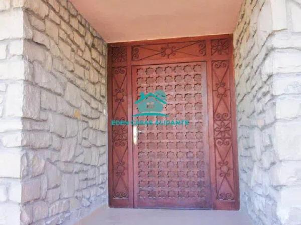 Casa independiente en calle de Juan Pamblanco Ayela