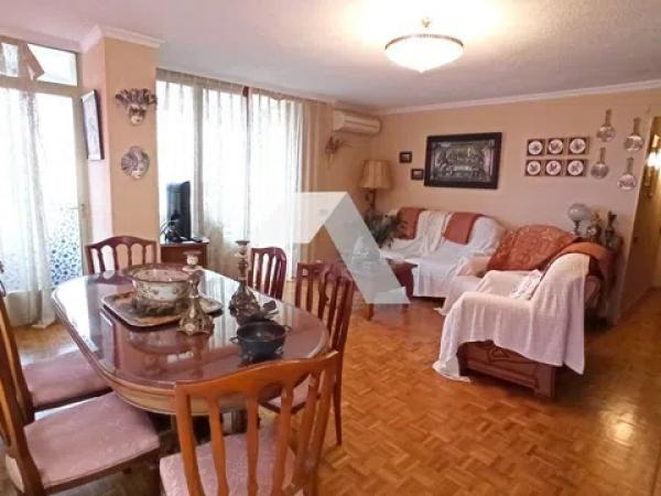 Piso en Barrio Vistahermosa