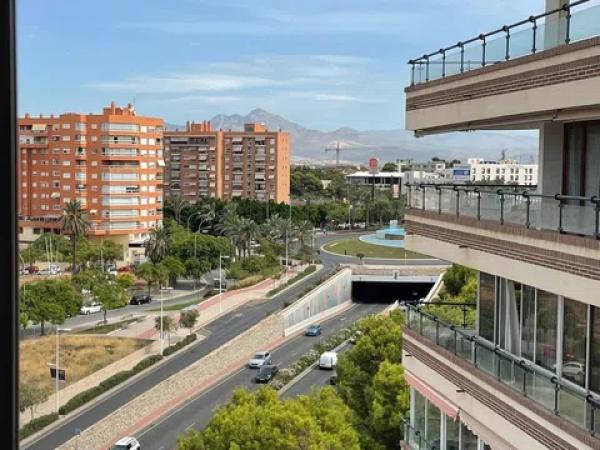 Piso en avenida de Denia