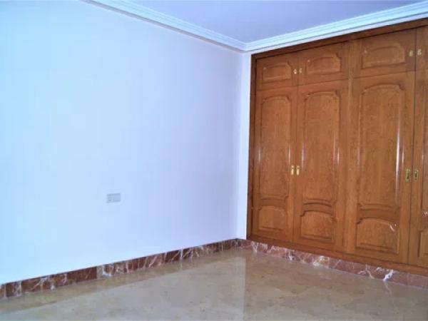 Piso en calle Cándida Jimeno Gargallo