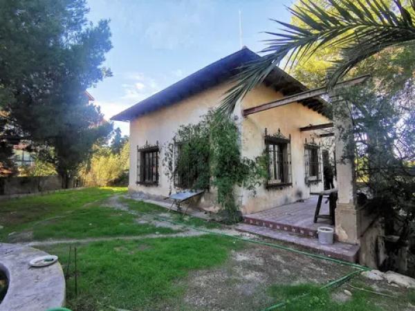 Casa independiente en calle Publicista Víctor Viñés