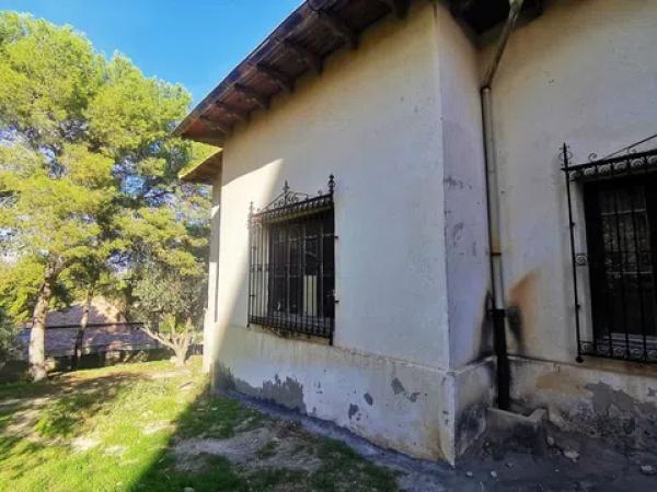 Casa independiente en calle Publicista Víctor Viñés