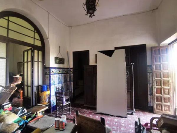 Casa independiente en calle Publicista Víctor Viñés