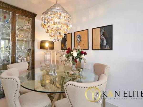 Chalet pareado en calle Pez Espada