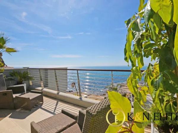 Chalet pareado en calle Pez Espada