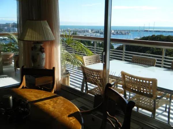 Piso en avenida Doctor Gadea, 1