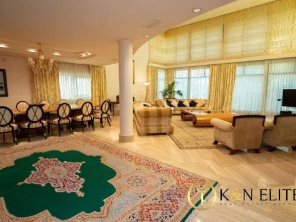 Casa independiente en calle Enric Valor, 8