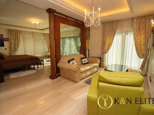 Casa independiente en calle Enric Valor, 8