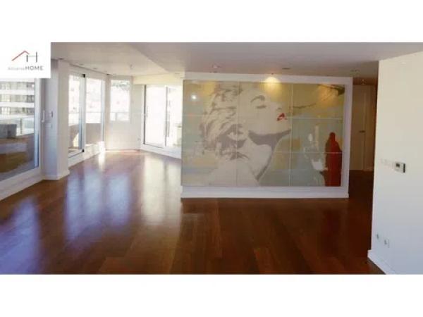 Ático en plaza Calvo Sotelo, 5