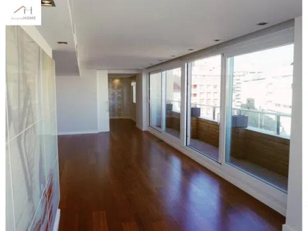 Ático en plaza Calvo Sotelo, 5