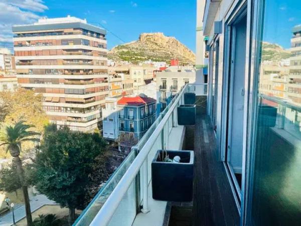 Ático en plaza Calvo Sotelo, 5