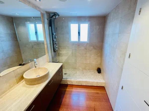 Ático en plaza Calvo Sotelo, 5