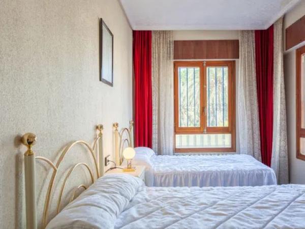 Casa independiente en calle Cura Planelles, 4