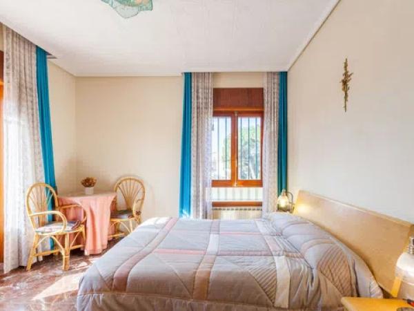 Casa independiente en calle Cura Planelles, 4