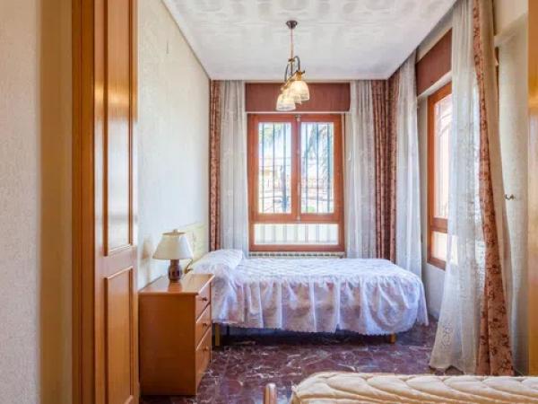 Casa independiente en calle Cura Planelles, 4