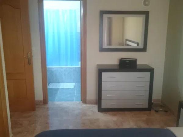 Chalet adosado en calle Britania, 13