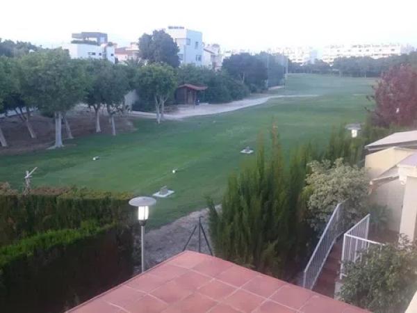 Chalet adosado en calle Britania, 13