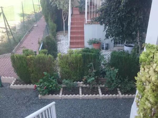 Chalet adosado en calle Britania, 13