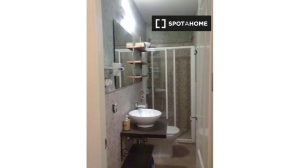 Piso de 2 dormitorios en alquiler en Sevilla