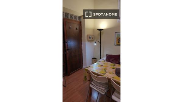 Piso de 2 dormitorios en alquiler en Sevilla