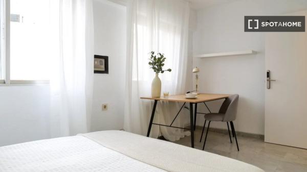 Habitación en piso compartido en Alicante