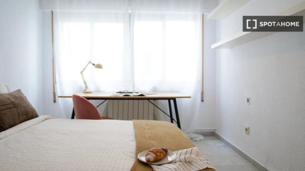 Habitación en piso compartido en Alicante