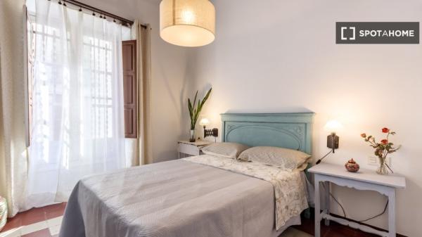 Apartamento completo de 2 dormitorios en Granada