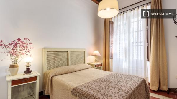 Apartamento completo de 2 dormitorios en Granada