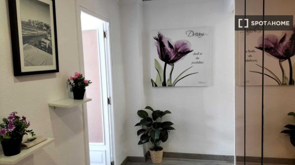 Se alquila habitación en piso compartido en Valencia