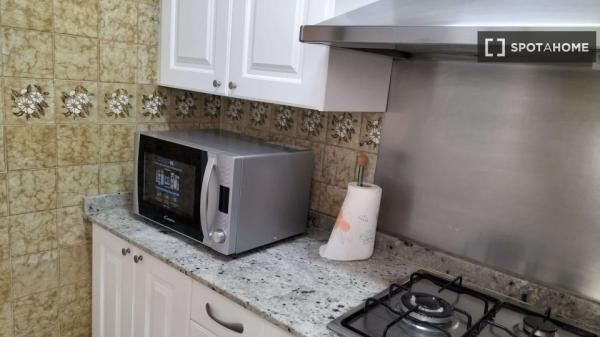 Se alquila habitación en piso compartido en Valencia