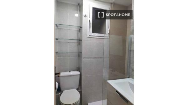 Se alquila habitación en piso compartido en Valencia