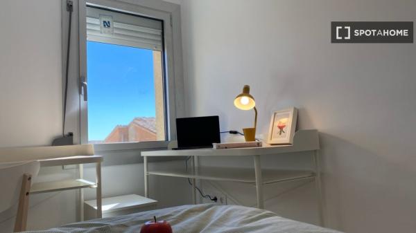 Habitación en piso compartido en terrassa.