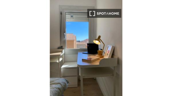 Habitación en piso compartido en terrassa.