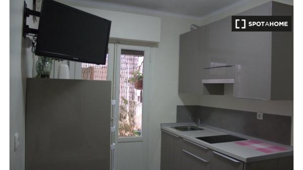 Room for rent in a 3-bedroom apartment in Pamplona