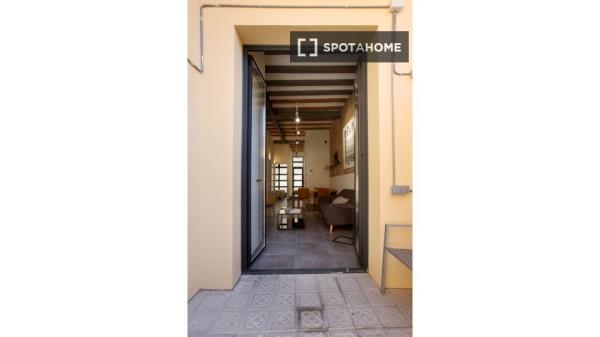 Piso de 2 habitaciones en alquiler en Barcelona, cerca de Poblenou